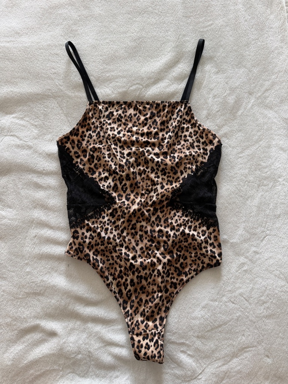 NEW H&M Leopard & Lace Bodysuit Festival Size Small Trending fashion
